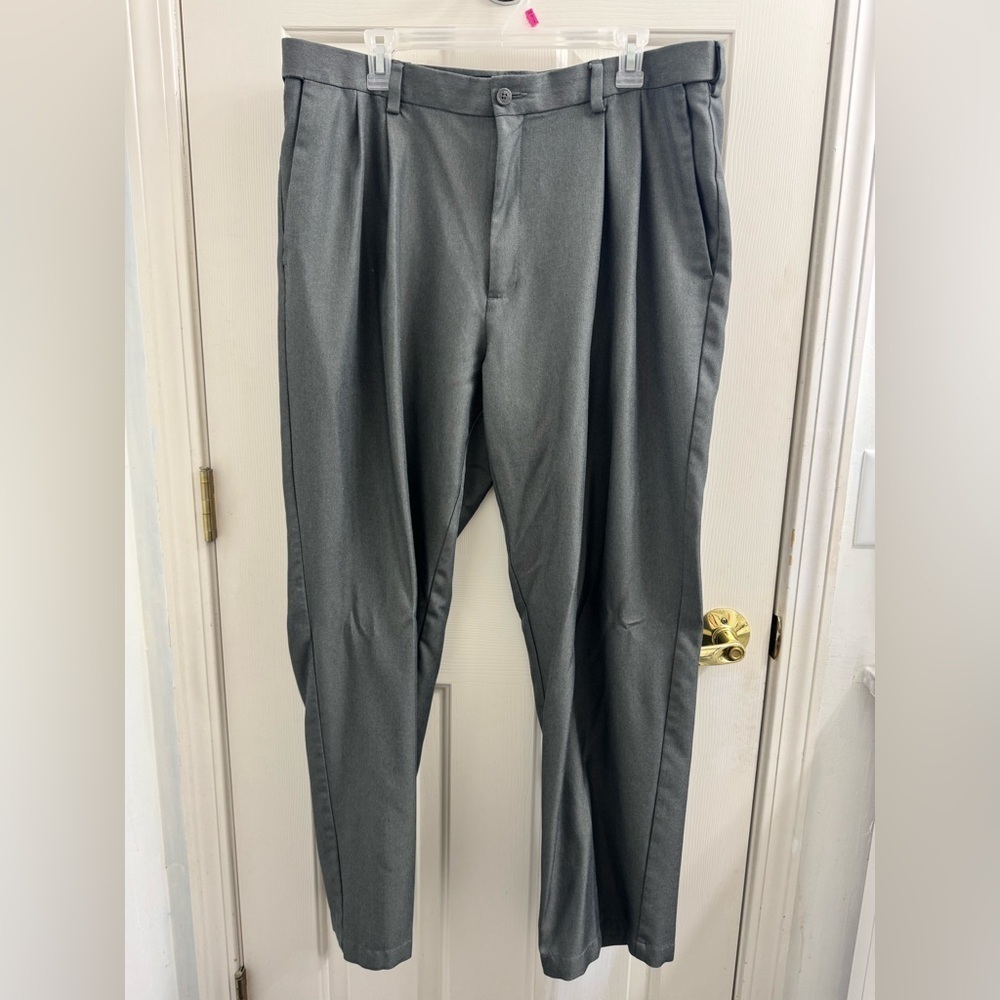 Haggar Men's Classic Gray Pants